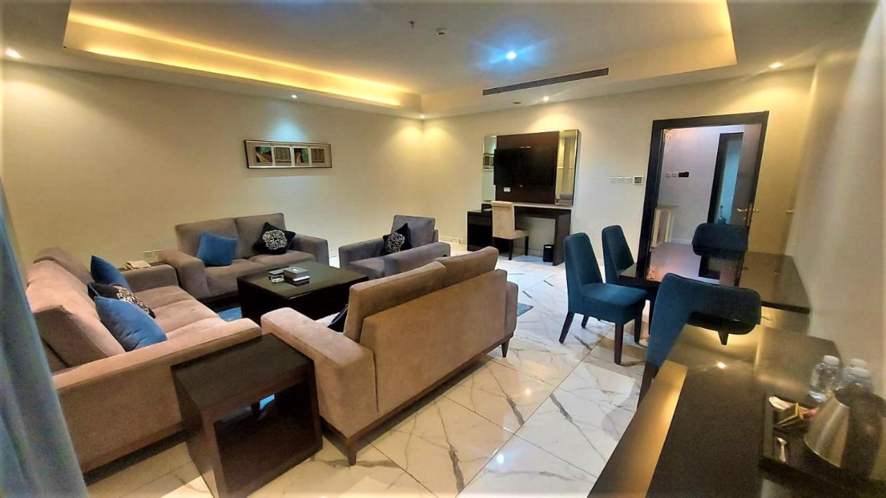 Royal Boutique Hotel Khamis Mushait Exteriör bild
