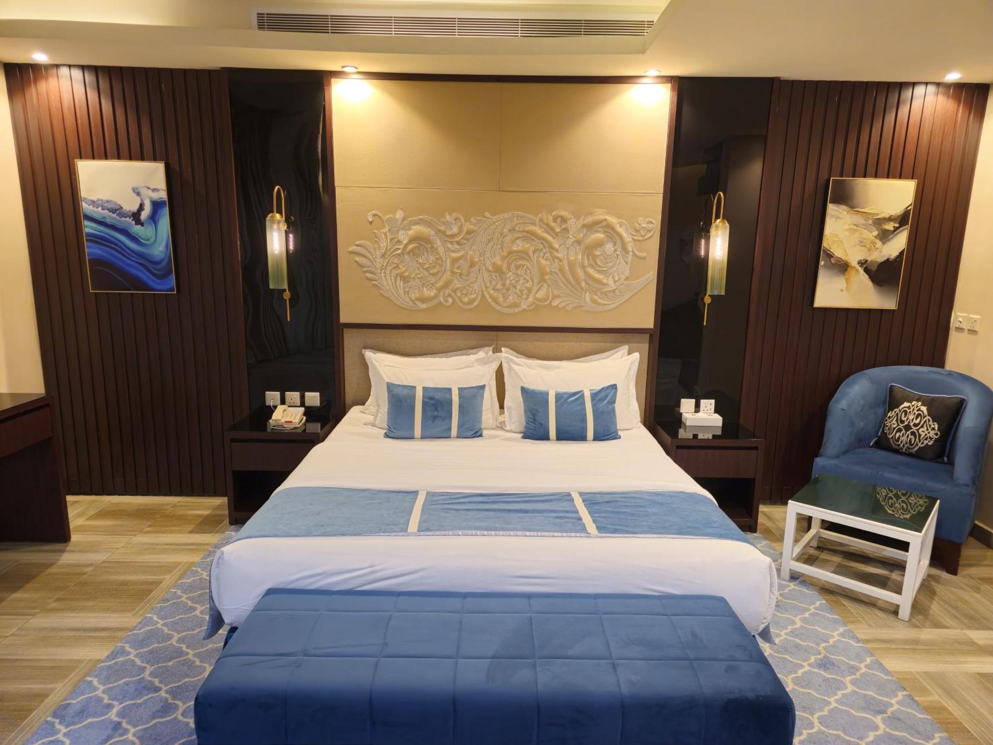 Royal Boutique Hotel Khamis Mushait Exteriör bild