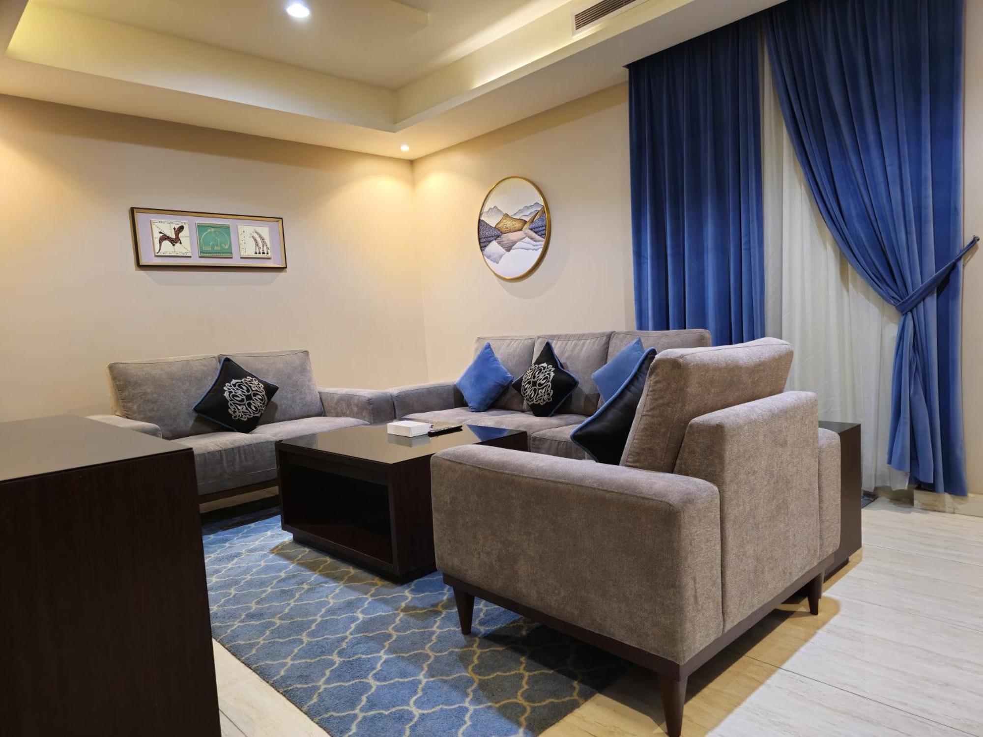 Royal Boutique Hotel Khamis Mushait Exteriör bild